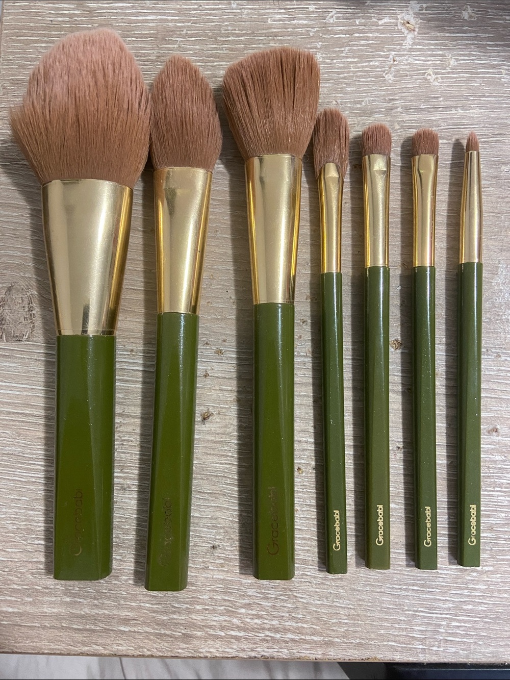 Olive Green 7-Piece Makeup Brush Set with Gold Ferrules